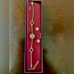 T Tahari Gold Tone Set of 7.5” Bracelet with Matching Piercing Earrings In Box